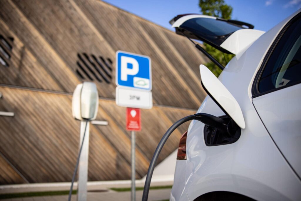 10 Innovations Driving the Future of Sustainable Mobility